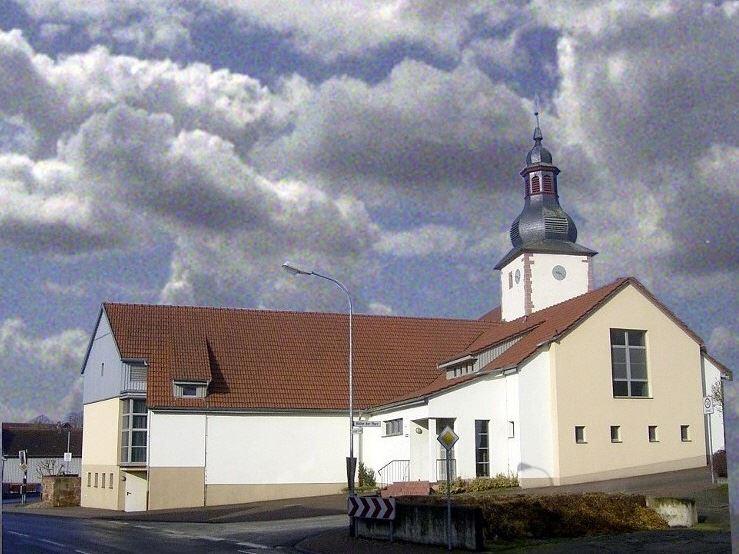 Kulturscheune und Kirche Queck