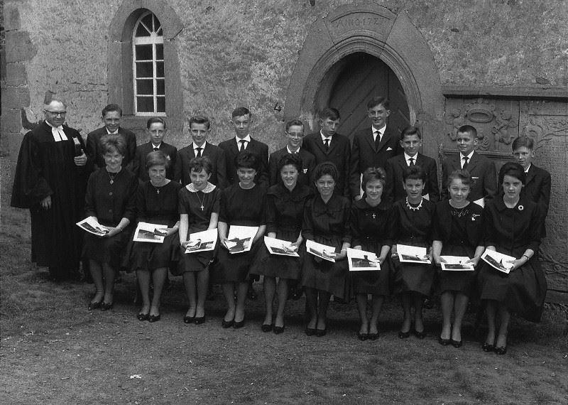 Konfirmation am 3. Juni 1962 Pfarrei Queck